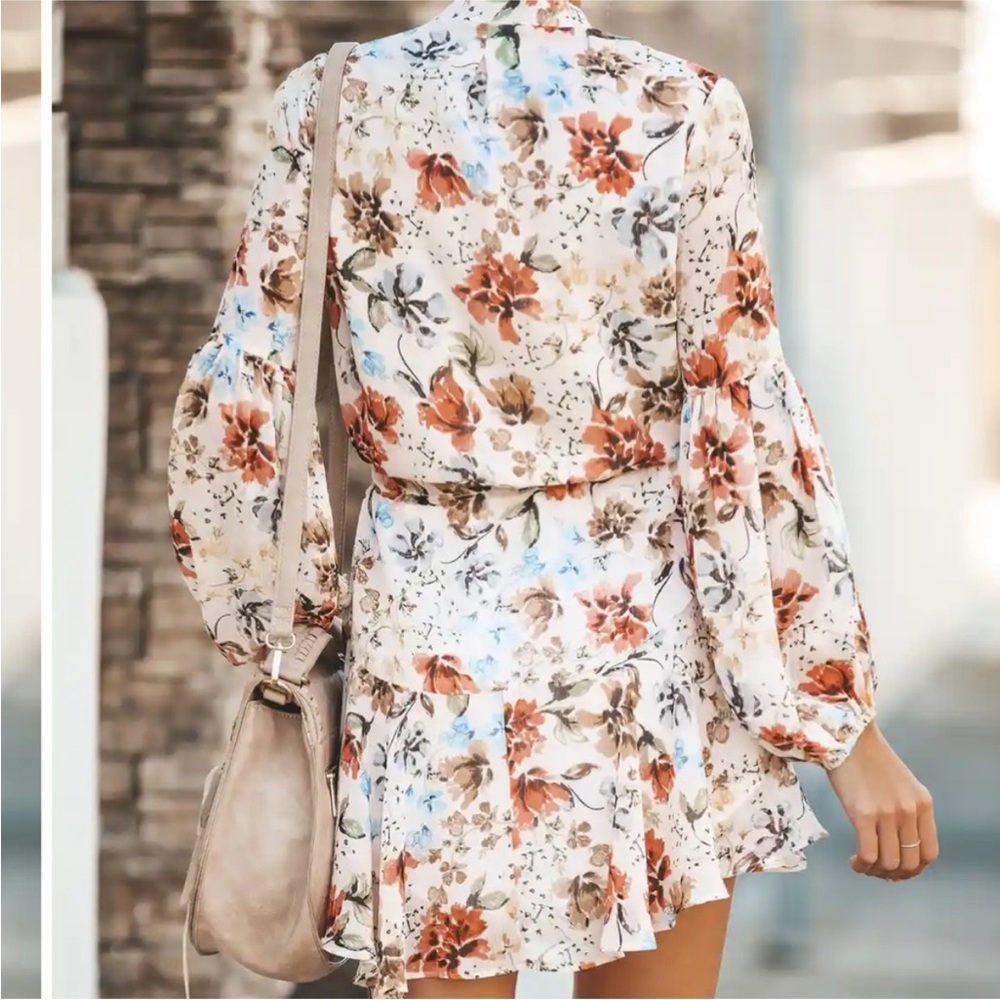 VICI Vienne Floral Balloon Sleeve Dress - Picture 4 of 6